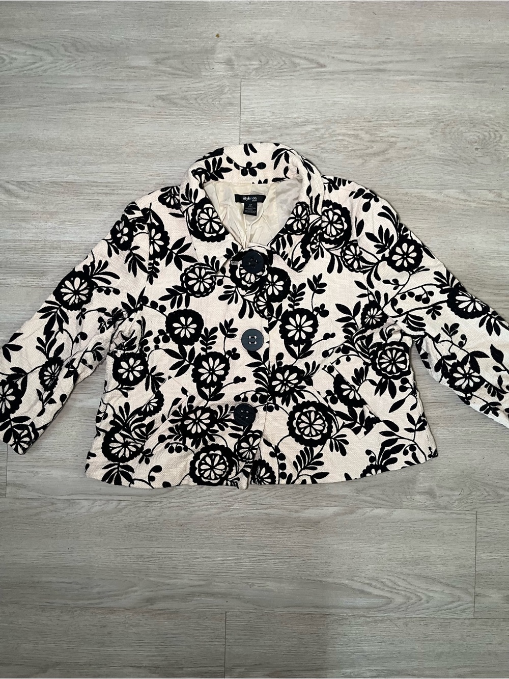 Black & White 100% Cotton Floral Button-Front Women's Jacket 16P